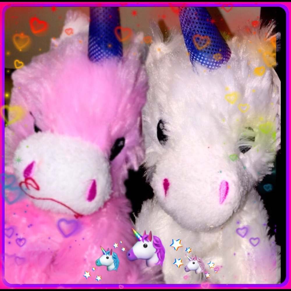 2 Unicorns A pair of Fuzzy Friends Pink and White